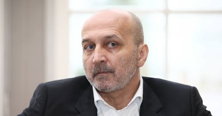 Marcinkiewicz: "Niesiołowski to prawy człowiek. Nie zna się na biznesie, wszystkim chce pomagać”