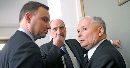 Macierewicz chciał zablokować wylot prezydenta Dudy? Kulisy konfliktu o samolot