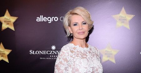Joanna Racewicz kusi w prześwitującej kreacji. Gdy się odwróciła, wszyscy oniemieli