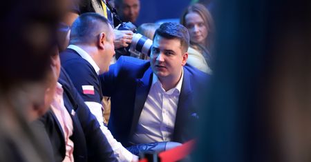 "Lokal po najbardziej znanym klubie w Polsce" wystawiony na Allegro. To tam bawił się Misiewicz