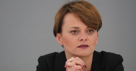Płaca minimalna na poziome 4 tys. zł. Emilewicz: "To będzie trudna sytuacja dla małych przedsiębiorców"