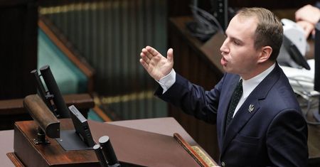 "Dojenie państwa". Podliczają Adama Andruszkiewicza