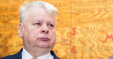 Majątek Bogdana Borusewicza: dom, dwa mieszkania i kolekcja monet z Janem Pawłem II