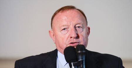 Porównał rekompensatę dla ofiary pedofila do zarobków prostytutki. Gniew poczuł na własnej skórze