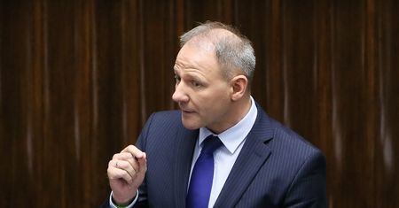 Burza na Twitterze po wulgarnym wpisie Protasiewicza