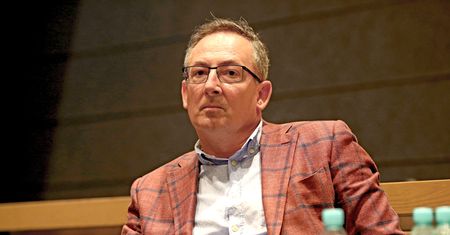 Bartłomiej Sienkiewicz sprzedał pamiątki po słynnym pradziadku. Trafią do muzeum