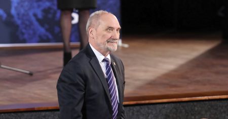 Raport podkomisji smoleńskiej. Macierewicz podał termin publikacji