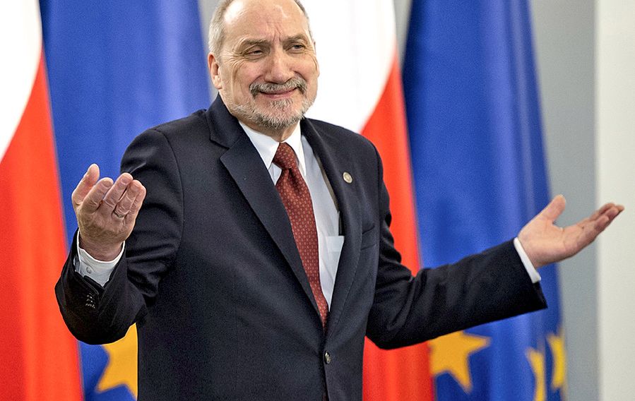 Czego życzy nam Antoni Macierewicz? Mieszane uczucia po przedświątecznym wystąpieniu szefa MON-u