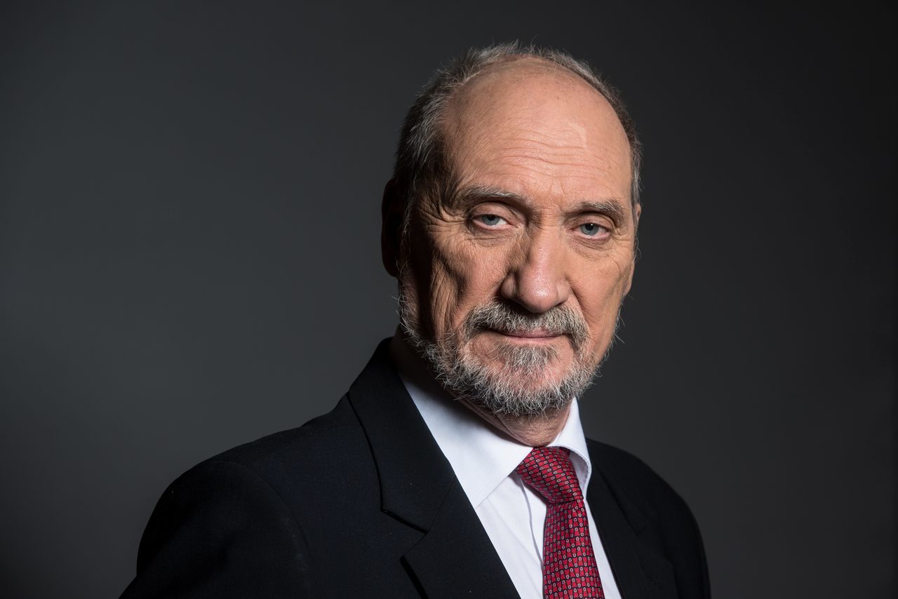 "Antoni Macierewicz. Biografia nieautoryzowana". Książka, która wstrząśnie PiS-em