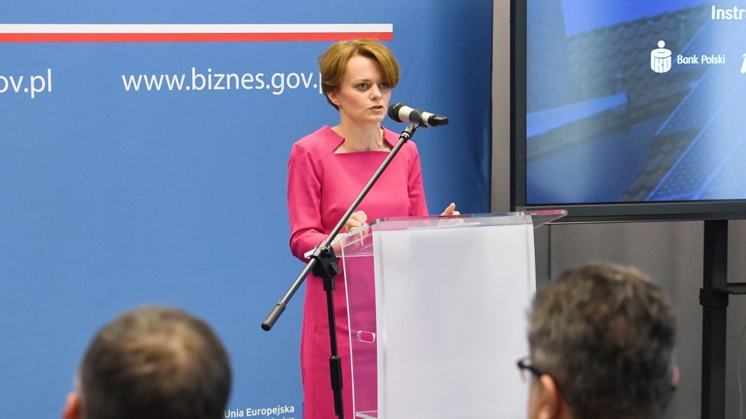 Warszawa, 29.04.2019. Minister przedsiębiorczości i technologii Jadwiga Emilewicz podczas konferencji na temat programu Energia Plus.