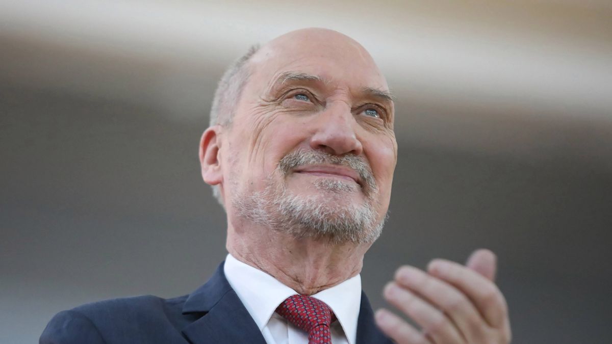 Antoni Macierewicz w TV Trwam odniósł się do zakazu gromadzenia