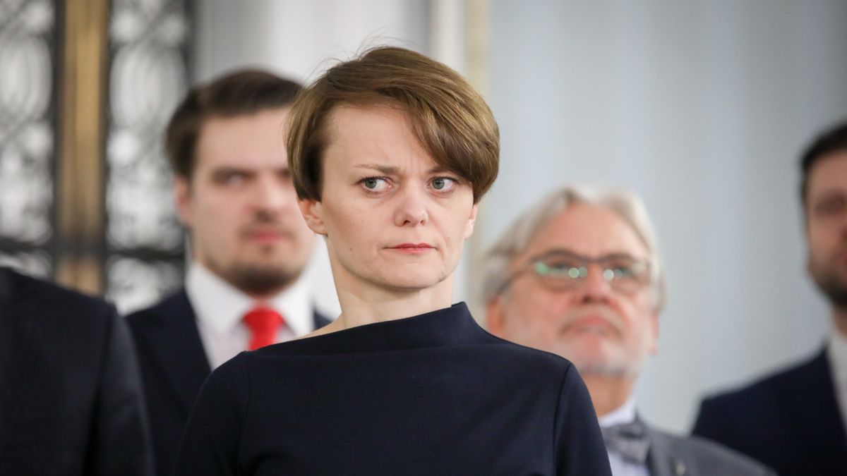 Jadwiga Emilewicz 10 minut po głosowaniu nad porządkiem obrad Sejmu: "to nie jest czas, by rozmawiać o wyborach"