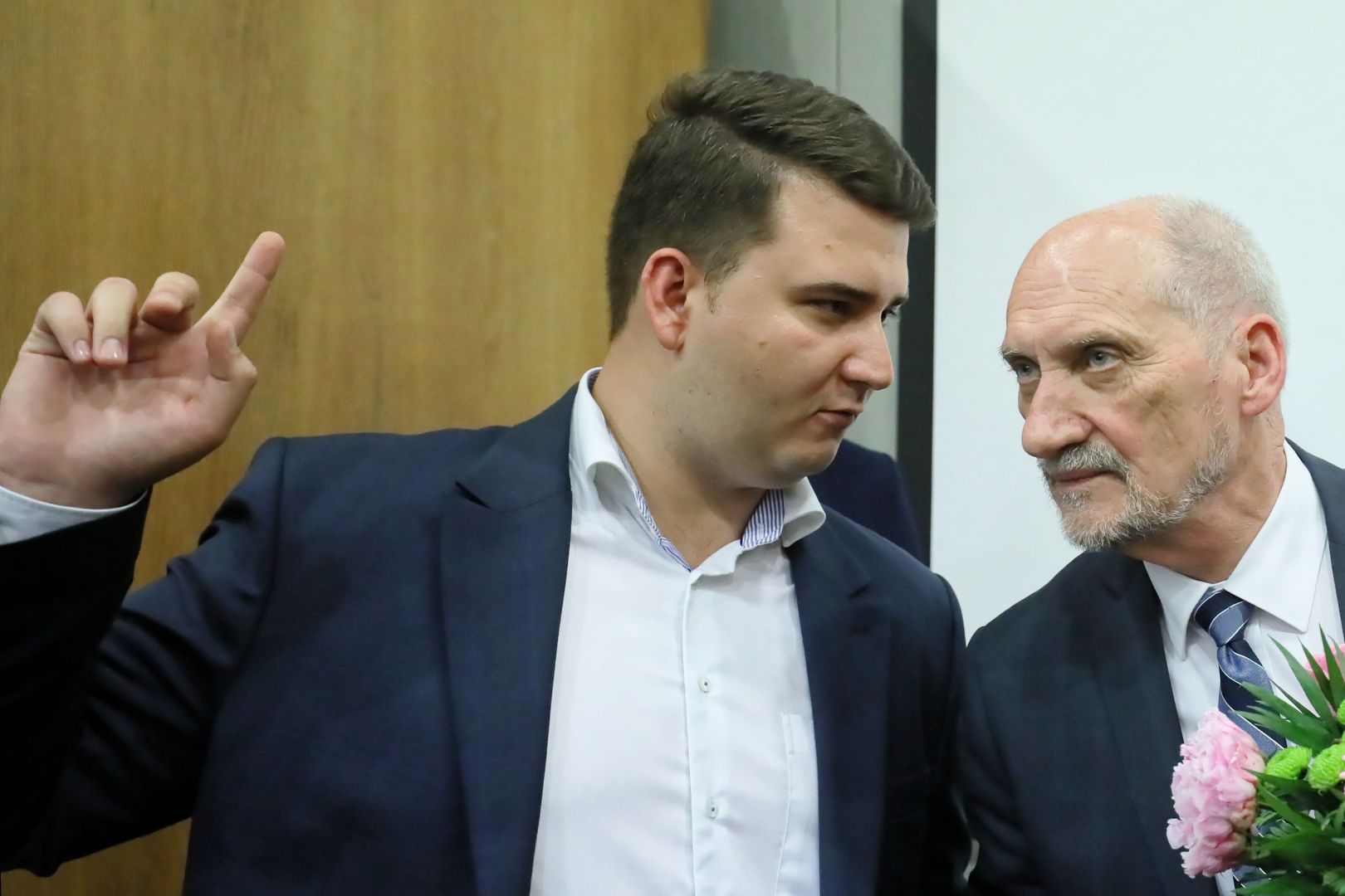 Bartłomiej Misiewicz deklaruje gotowość powrotu do polityki. "Teraz i w każdym momencie"
