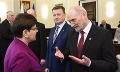 Minister Macierewicz 47 razy leciał wojskową CASĄ. 6,7 mln zł na loty rządu