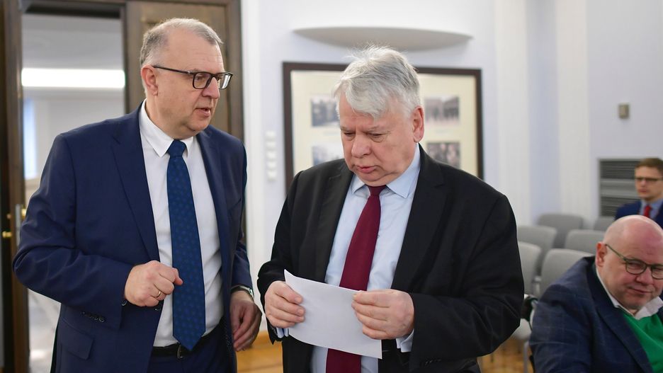 Bogdan Borusewicz o pozwie wobec Jacka Kurskiego: "Zastanawiam się nad tym"