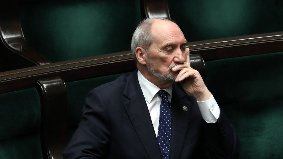Od Macierewicza dostało się również opozycji