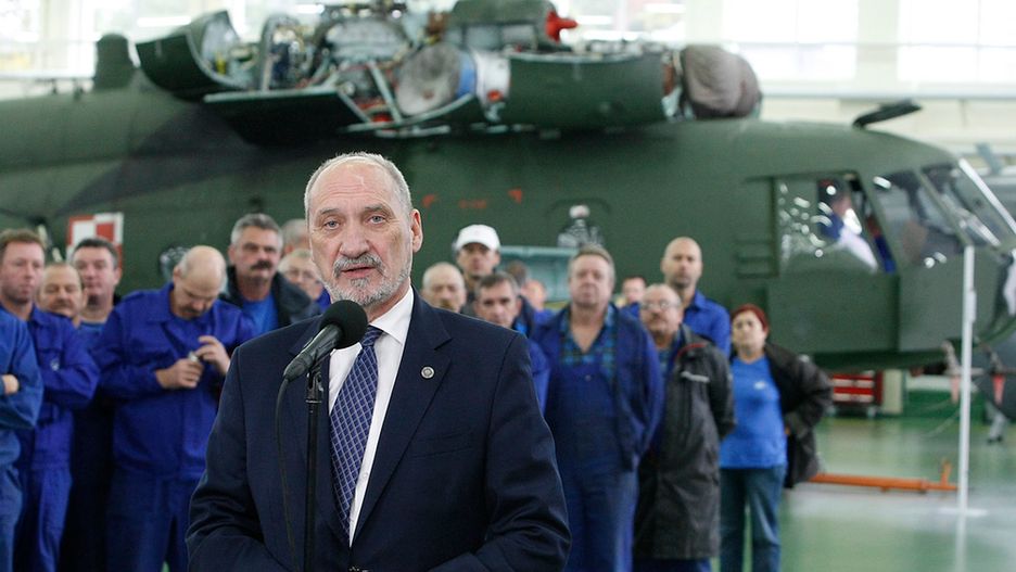 Antoni Macierwicz, szef MON