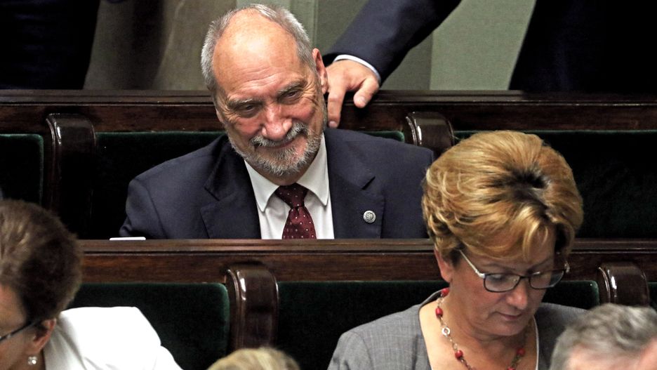 26 proc. ankietowanych chce, żeby Antoni Macierewicz pozostał w MON