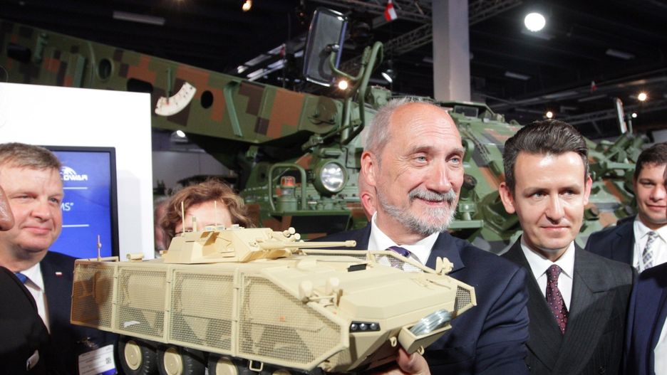 Szef MON, Antoni Macierewicz - podsumowujemy złożone przez niego obietnice zakupowe.