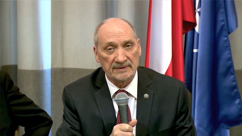 To, kto prowadzi profil Antoniego Macierewicza, nie zaskakuje.