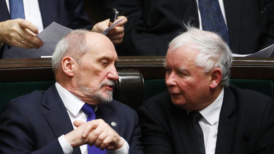 Katastrofa smoleńska. Antoni Macierewicz oraz Jarosław Kaczyński (zdj. arch.)