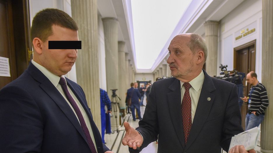 Tomasz Piątek ocenia, że zatrzymanie dawnych współpracowników Antoniego Macierewicza to element wewnętrznej rozgrywki w PiS.