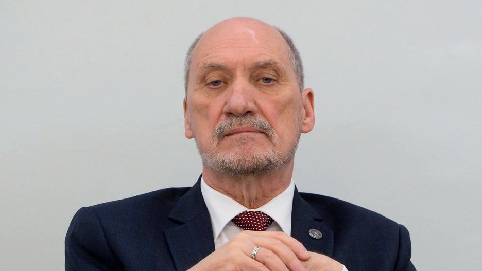 Macierewicz chce przesłuchać jeszcze 150 świadków