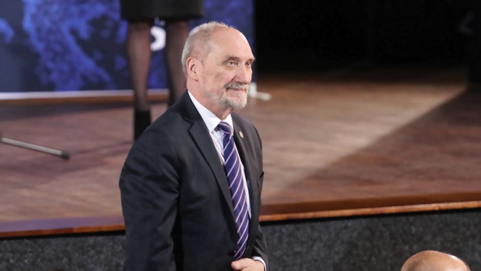 Antoni Macierewicz wyjaśnił, że podkomisja smoleńska ma "przedstawić stan faktyczny, ustalając przyczyny" katastrofy