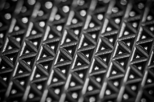 Elektroniczne filtry powietrza mogą zawierać ozon.