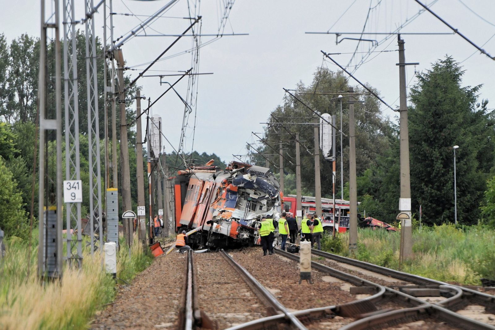 Po wypadku uszkodzony jest tor i trakcja