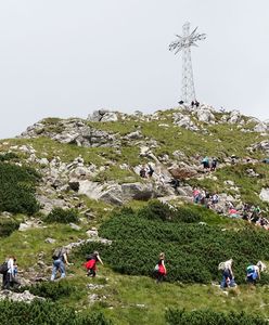 Krzyż z Giewontu nie zostanie wypożyczony. "Kościelna fundacja chciała uczcić niepodległość"