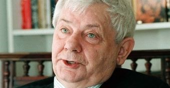 Zbigniew Herbert w świetle badań IPN: niebezpieczna gra z bezpieką