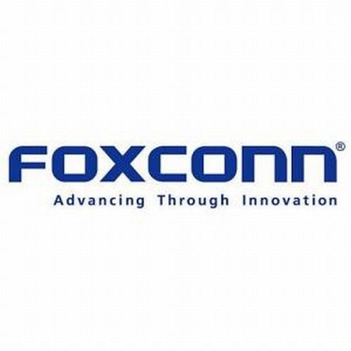 Tim Cook zwiedza, a Foxconn werbuje do produkcji iPhone'ów 5