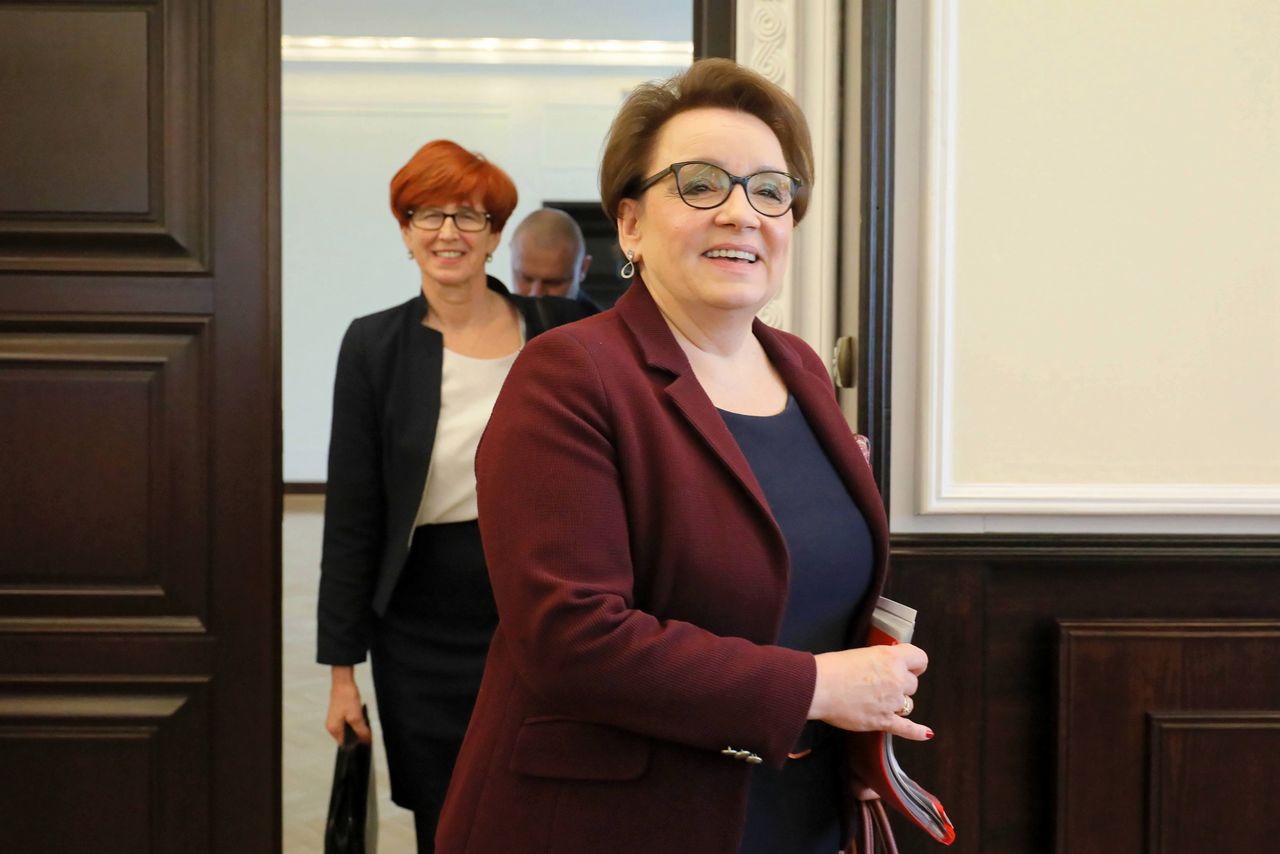 Zalewska uratowana. Przez szefową MEN PiS musiało... przełożyć partyjną konwencję