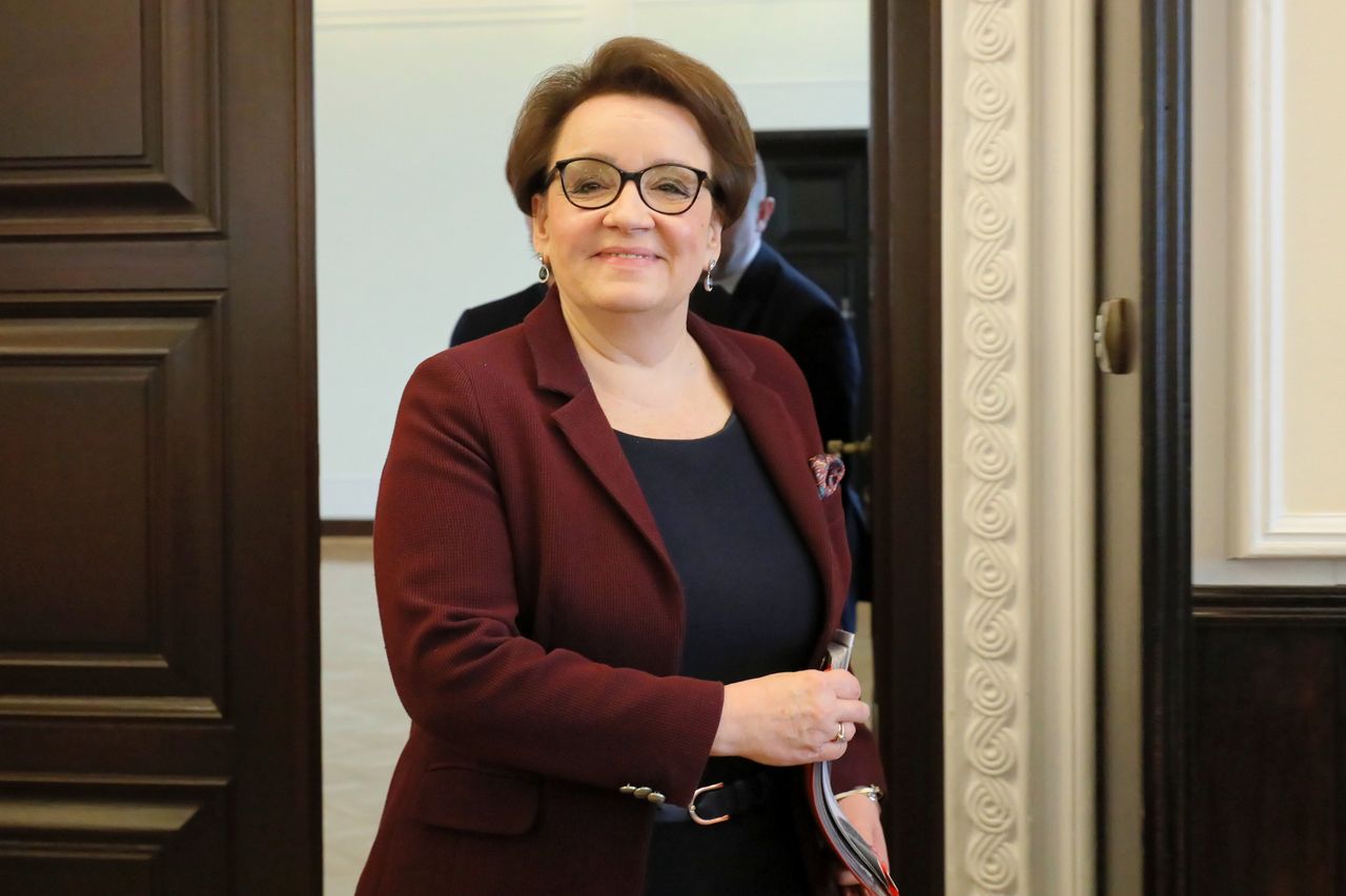 Protest nauczycieli. Liceum minister Zalewskiej dołącza do strajku