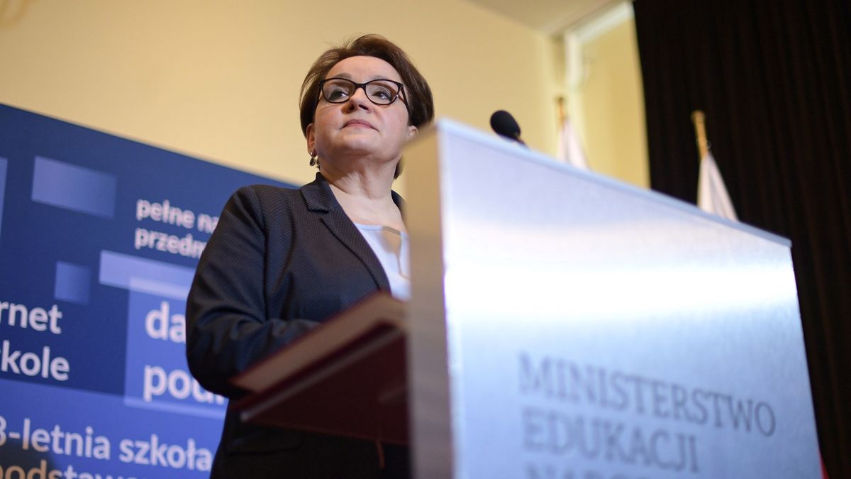 Zadeklarowaliśmy dwa lata temu, że będziemy ograniczać testomanię - powiedziała szefowa MEN.