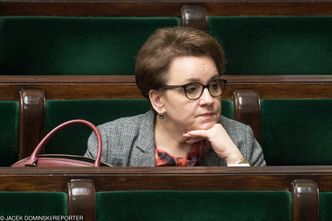 Strajk nauczycieli. Liceum minister Anny Zalewskiej dołącza do protestu - 91% głosów "za"
