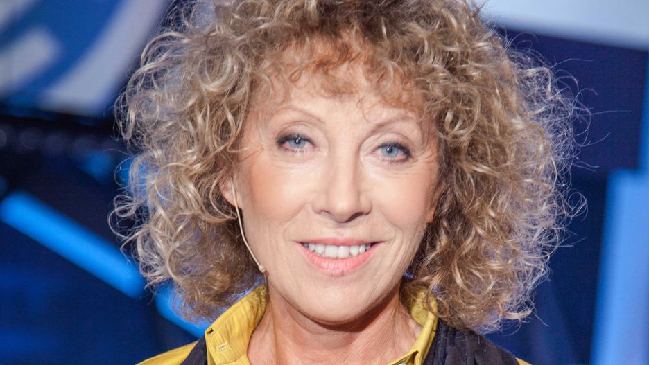 Alicja Majewska otrzymuje małą emeryturę.