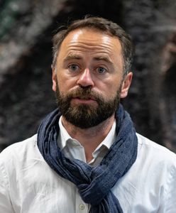 Wiceprezydent Warszawy zamiast reklamować kranówkę, reklamuje Żywiec. Mieszkańcy oburzeni