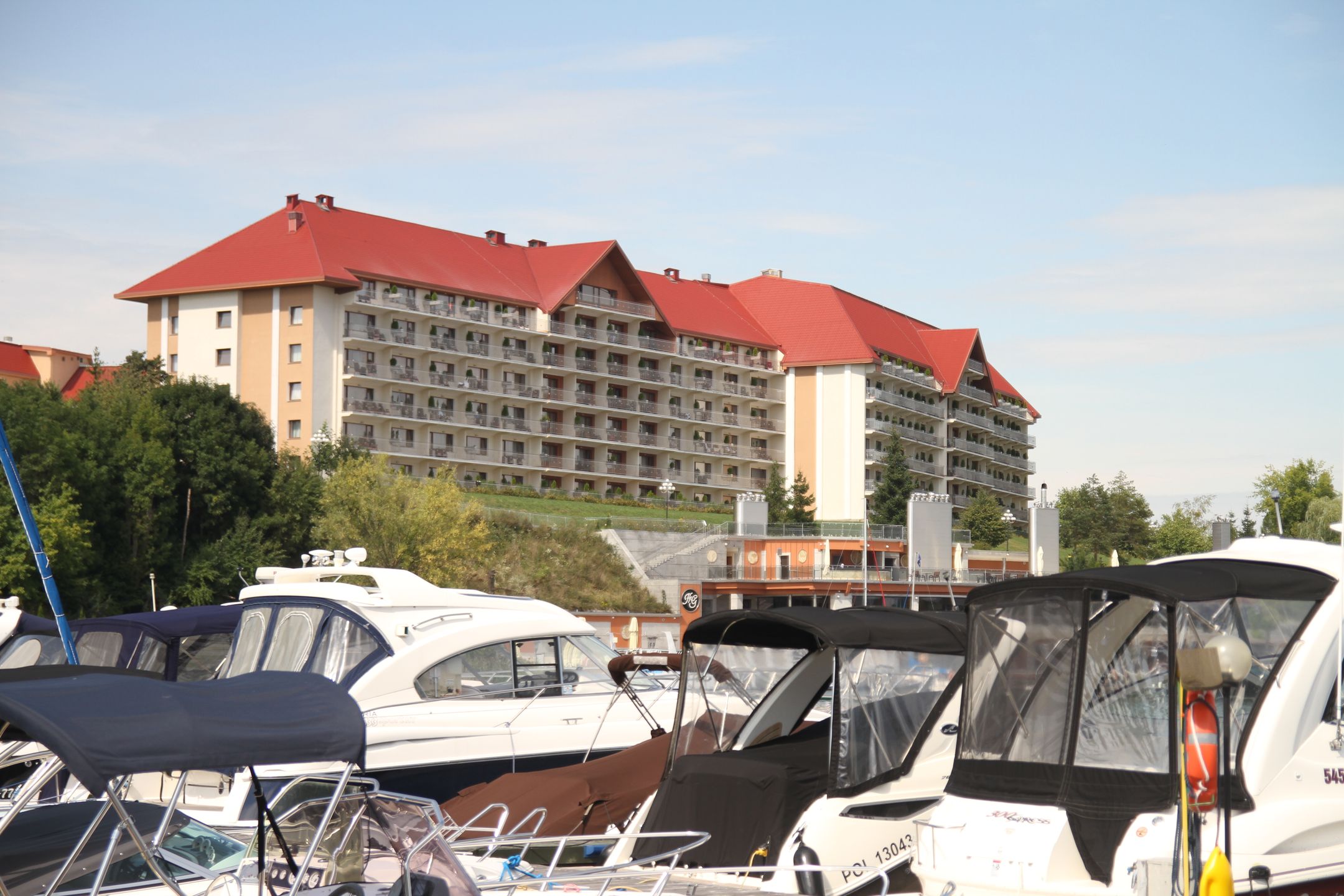 Hotel Gołębiewski z zewnątrz 