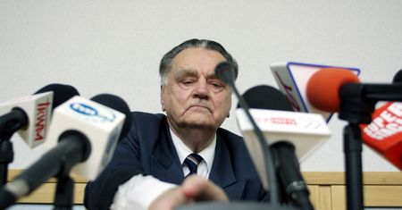 PiS odcina się od słów Olszewskiego. Stanowcza reakcja