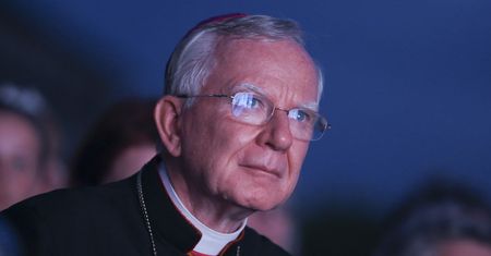 "Tęczowa zaraza". Arcybiskup Marek Jędraszewski ma wsparcie prymasa Czech