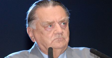 Jan Olszewski namawia byłego prezydenta i prezesa PiS do pojednania. "Wałęsa zawdzięcza swoją prezydenturę braciom Kaczyńskim"