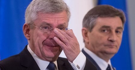 Stanisław Karczewski tłumaczy się ze swoich lotów. Poleciał do rodzinnego miasta