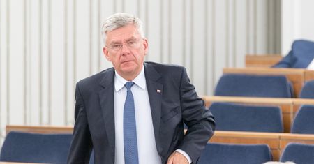 Marszałek Senatu ostro o rzeczniku prezydenta. "Zwolniłbym go". Mamy odpowiedź Łapińskiego