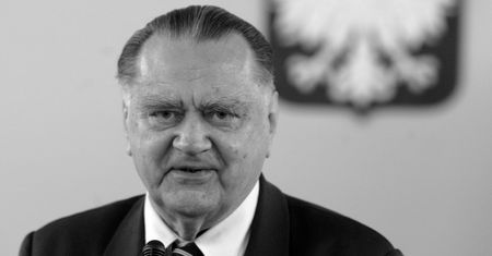 Jan Olszewski miał 1088 złotych emerytury? Tak, 30 lat temu