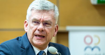 Burmistrz Jersey City nazwał Stanisława Karczewskiego "żartem". Marszałek odpowiada
