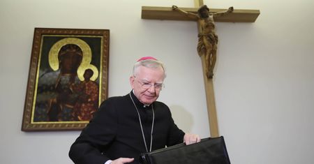 Polacy krytycznie o słowach abpa Jędraszewskiego (Badanie)