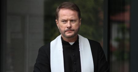Artur Żmijewski jako "Ojciec Mateusz" zarabiał krocie. Wiadomo, co dalej z jego bohaterem