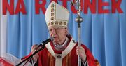 Poznań. Abp Jędraszewski ma odprawić jubileuszową mszę. Protest absolwentów liceum